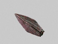 Aeg B 11  Aeg B 11, Sakkarah, nach dem 6. Jahrhundert v. Chr., Flügelpfeilspitze, Bronze, L 2,7 cm, B 1,3 cm, T 1,3 cm : Bestandskatalog Ägypten, Museumsfoto: Claus Cordes